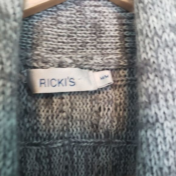 3 for $25 Ricki's Grey Knit Sweater Medium - Picture 3 of 3